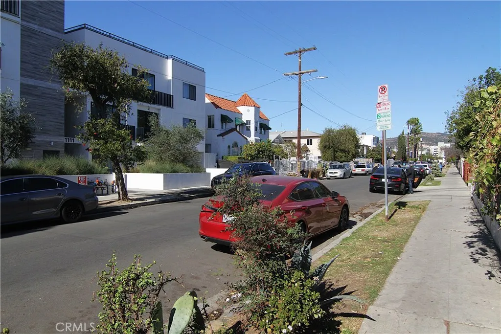 1108 N Kenmore Avenue, Los Angeles, California 90029 home-pic-9